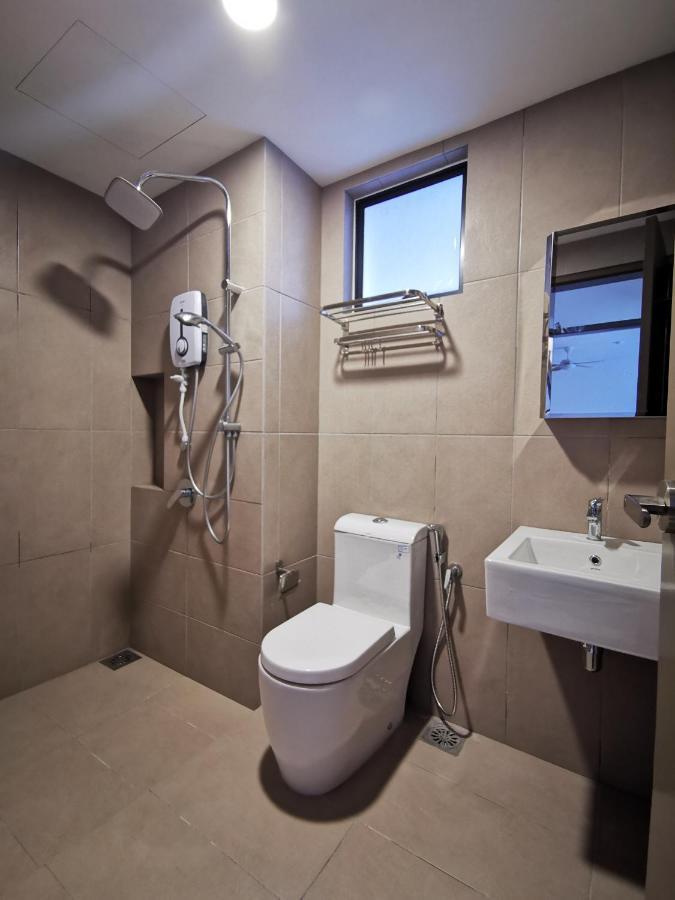 Astetica Pool & Lake View High Floor 100Mbps Wifi Netflix Seri Kembangan Zewnętrze zdjęcie