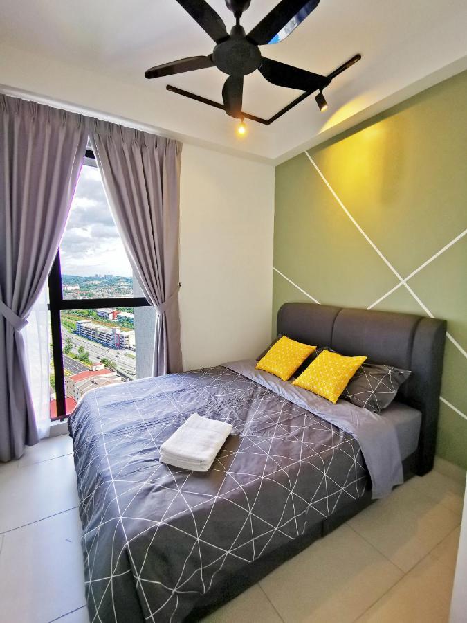 Astetica Pool & Lake View High Floor 100Mbps Wifi Netflix Seri Kembangan Zewnętrze zdjęcie