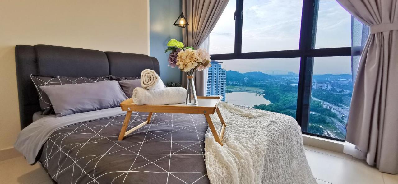 Astetica Pool & Lake View High Floor 100Mbps Wifi Netflix Seri Kembangan Zewnętrze zdjęcie